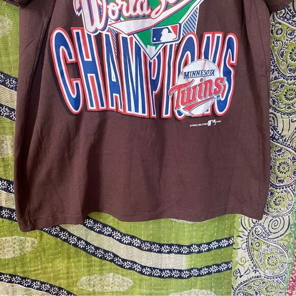 Vintage Garan Brown Minnesota Twins 1991 World Series T-Shirt Size Extra Large - Picture 5 of 16